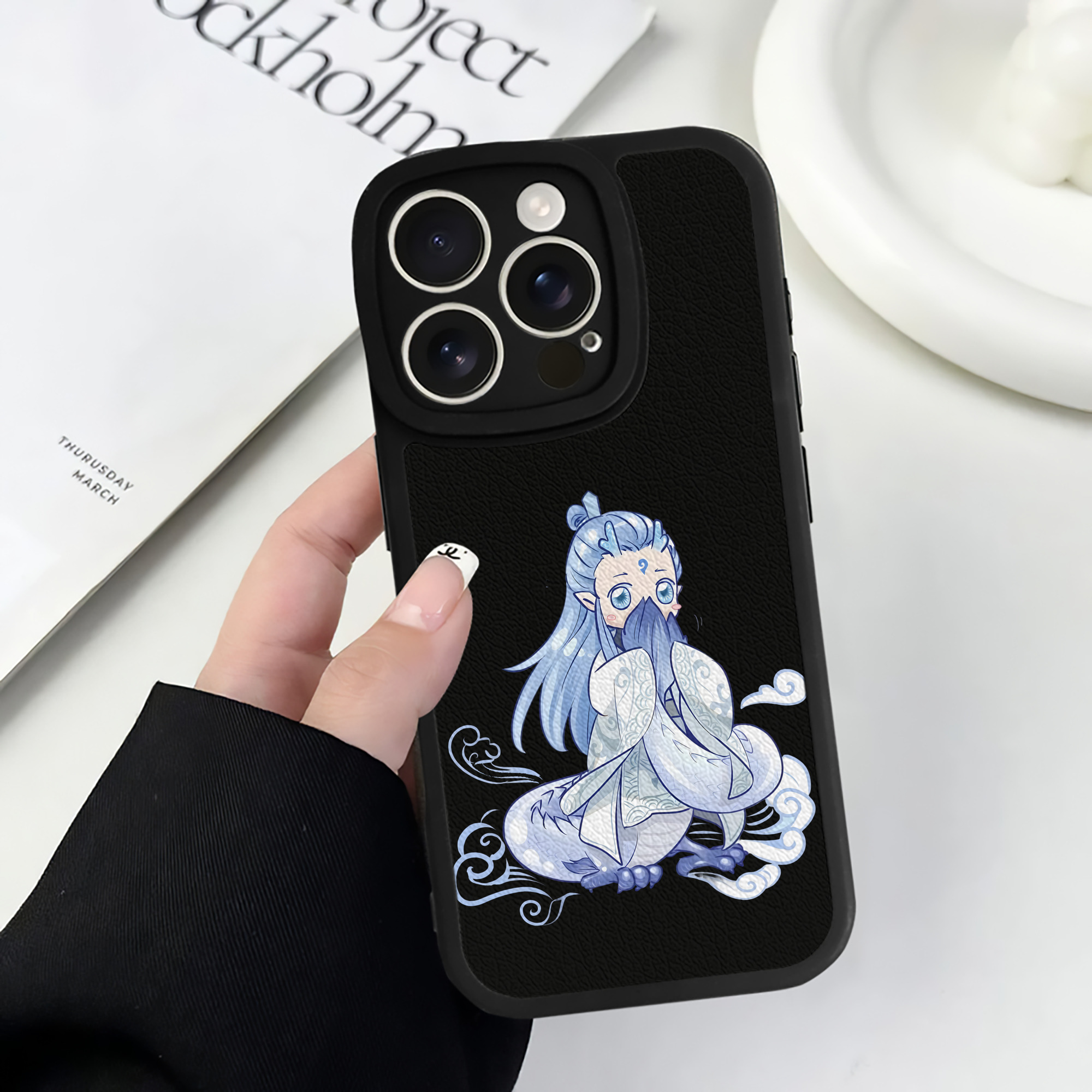 （画像用） Ne Zha 2 ナタ 魔童の大暴れ 【iPhone 16シリーズ対応】シリコンスマホケース（レザー調） 材質：シリコン